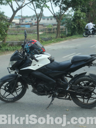 Pulsar NS 160